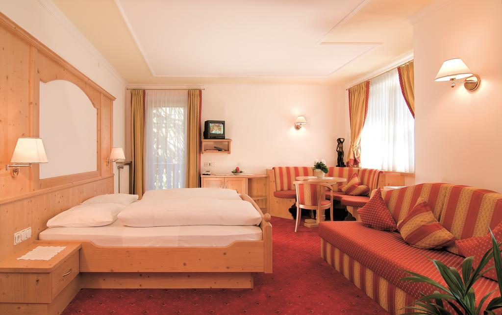 Hotel Kreuz リフィアーノ 部屋 写真